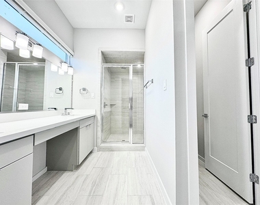 5815 Fairdale Lane - Photo Thumbnail 12