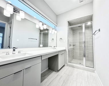 5815 Fairdale Lane - Photo Thumbnail 11
