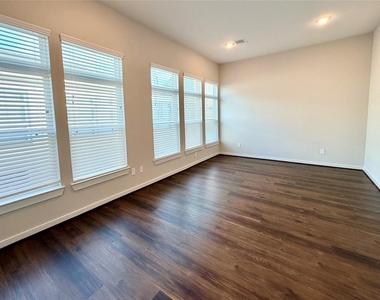 5815 Fairdale Lane - Photo Thumbnail 10