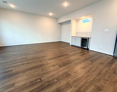 5815 Fairdale Lane - Photo Thumbnail 8