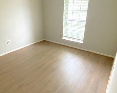 22303 N Fork Drive - Photo Thumbnail 17