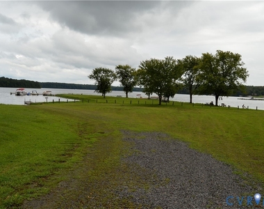 6009 Noranda Drive - Photo Thumbnail 11