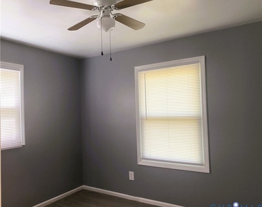 6009 Noranda Drive - Photo Thumbnail 9