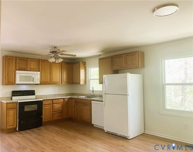 6009 Noranda Drive - Photo Thumbnail 5