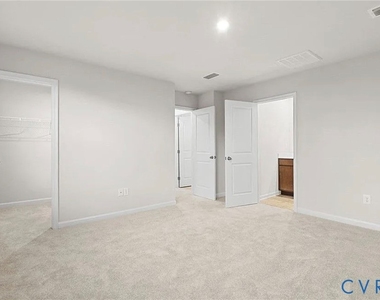 5724 Bison Ford Drive - Photo Thumbnail 14