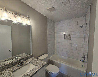 10200 Stroud Lane - Photo Thumbnail 16