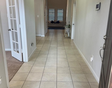 1617 Darwin Cedar Drive - Photo Thumbnail 4