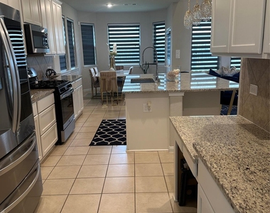 1617 Darwin Cedar Drive - Photo Thumbnail 13