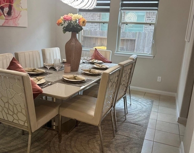 1617 Darwin Cedar Drive - Photo Thumbnail 6