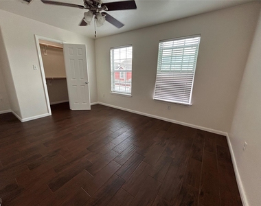 6837 Larkstone Street - Photo Thumbnail 14