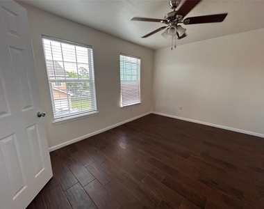 6837 Larkstone Street - Photo Thumbnail 13