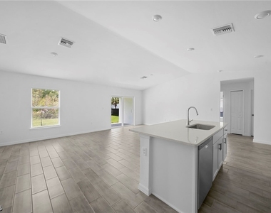 2815 24th Street W - Photo Thumbnail 7