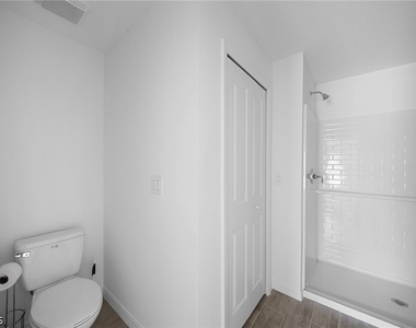 2815 24th Street W - Photo Thumbnail 10