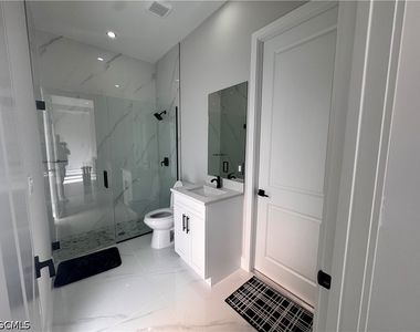 57 Xelda Ave South - Photo Thumbnail 3