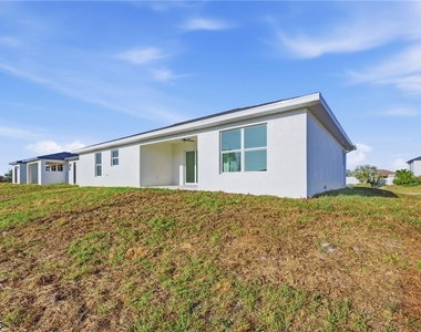 2105 Ne 1st Avenue - Photo Thumbnail 6