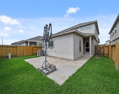 13427 Hawick Terrace Lane - Photo Thumbnail 15