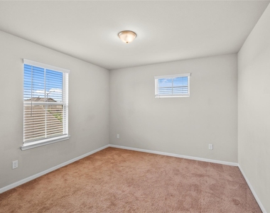 13427 Hawick Terrace Lane - Photo Thumbnail 4
