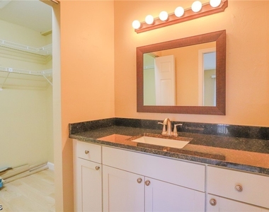 6250 Timberwood Circle - Photo Thumbnail 12