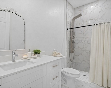 2513 69th Street W - Photo Thumbnail 22