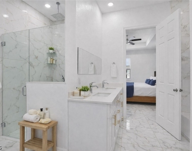 2513 69th Street W - Photo Thumbnail 17