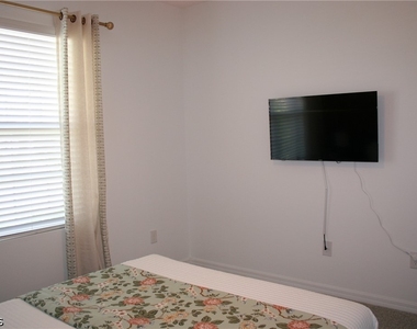 20056 Sweetbay Drive - Photo Thumbnail 5