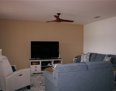 20056 Sweetbay Drive - Photo Thumbnail 17