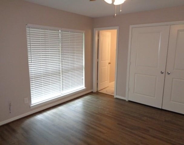 102 Marabou Place - Photo Thumbnail 7
