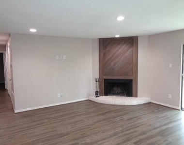 102 Marabou Place - Photo Thumbnail 13