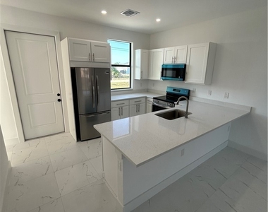 177/179 Pennfield Street - Photo Thumbnail 3