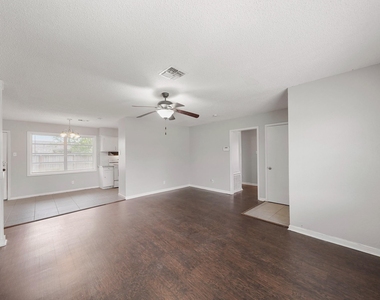 3006 14th Avenue N - Photo Thumbnail 4