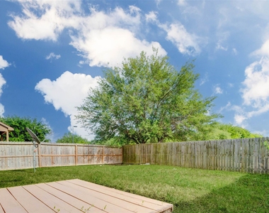8605 Beviamo Street - Photo Thumbnail 6