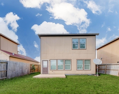 8605 Beviamo Street - Photo Thumbnail 7