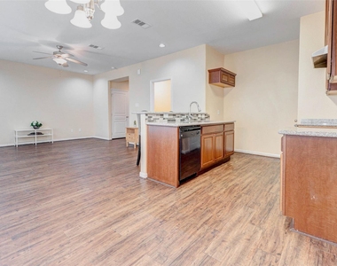 8605 Beviamo Street - Photo Thumbnail 2