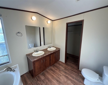 133 Country Oaks Street - Photo Thumbnail 23