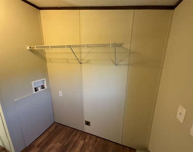 133 Country Oaks Street - Photo Thumbnail 18