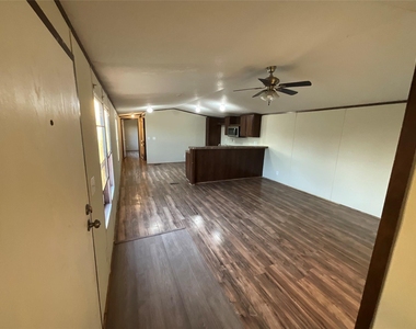 133 Country Oaks Street - Photo Thumbnail 13