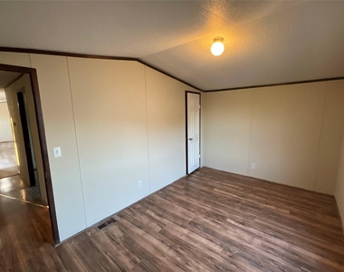 133 Country Oaks Street - Photo Thumbnail 12