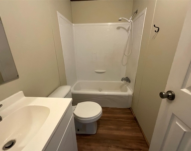 133 Country Oaks Street - Photo Thumbnail 26