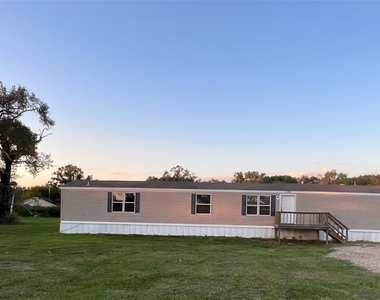 133 Country Oaks Street - Photo Thumbnail 2