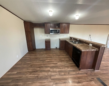 133 Country Oaks Street - Photo Thumbnail 8