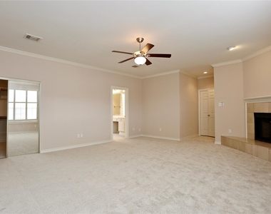 1721 Potomac Drive - Photo Thumbnail 6