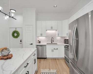 1441 East Street - Photo Thumbnail 4