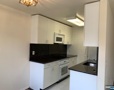 153 Park - Photo Thumbnail 11