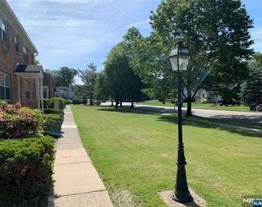 153 Park - Photo Thumbnail 7