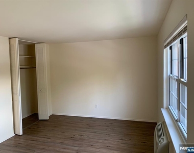 153 Park - Photo Thumbnail 18