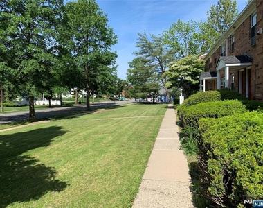 153 Park - Photo Thumbnail 2