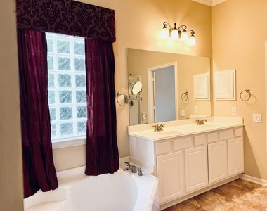 5235 Valley Bluff Lane - Photo Thumbnail 9