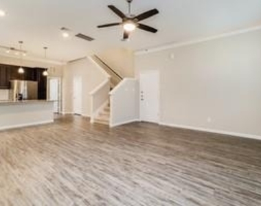 2242 Cross Colony Drive - Photo Thumbnail 6