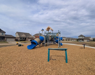 2242 Cross Colony Drive - Photo Thumbnail 13