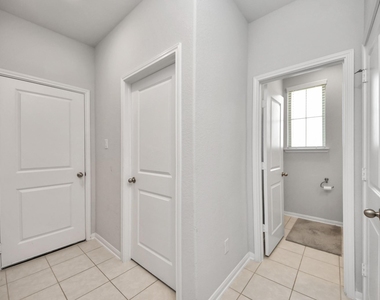 10618 Amador Peak Drive - Photo Thumbnail 11